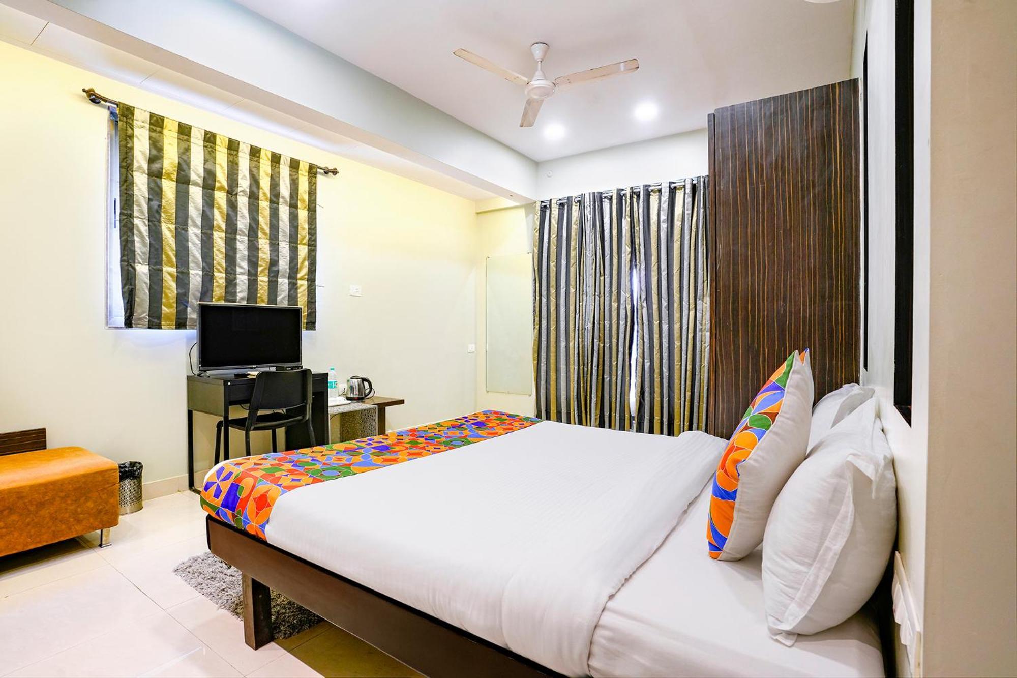 Fabhotel Corporate Bandra Apartament *