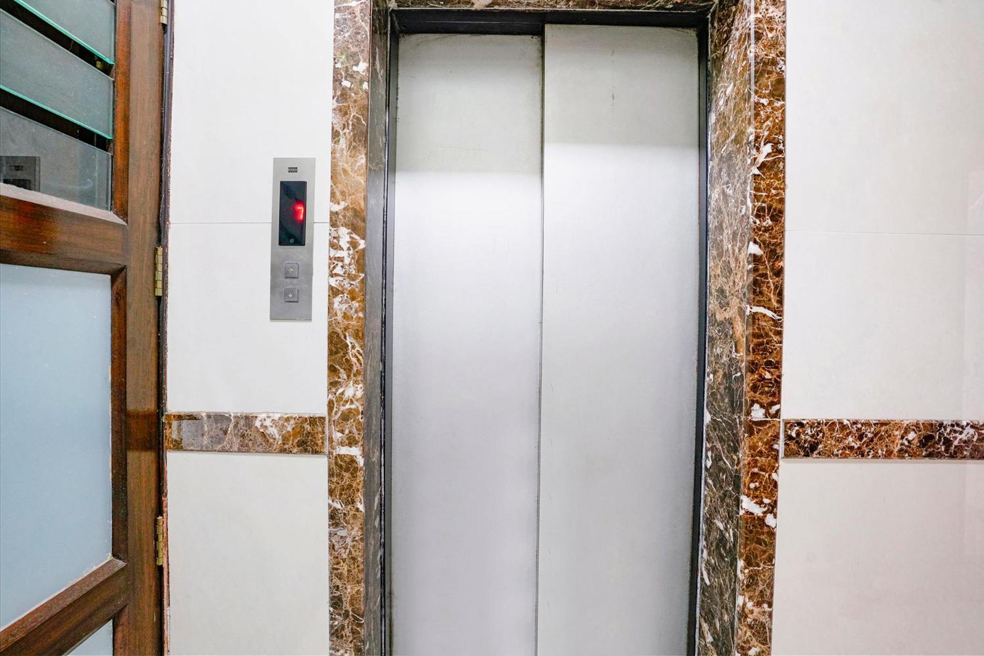 Fabhotel Corporate Bandra * Bombaj